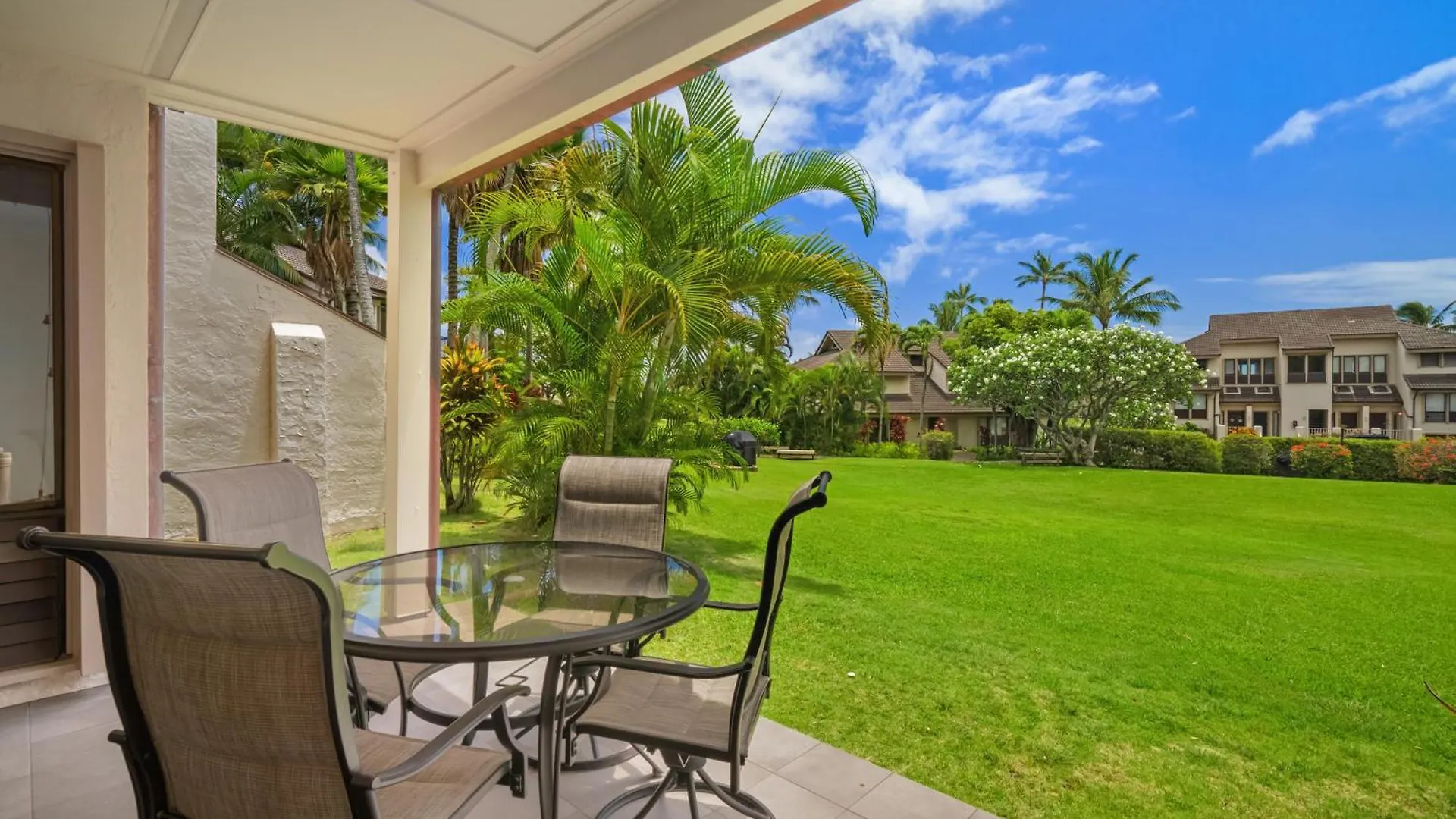 1Br 1Ba Kahala Tropical Dream, Pool, Garden View 513 Villa Koloa Holiday home